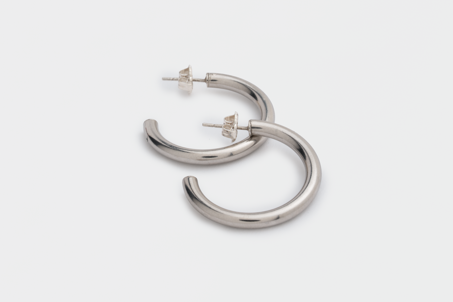 medium classic hoop