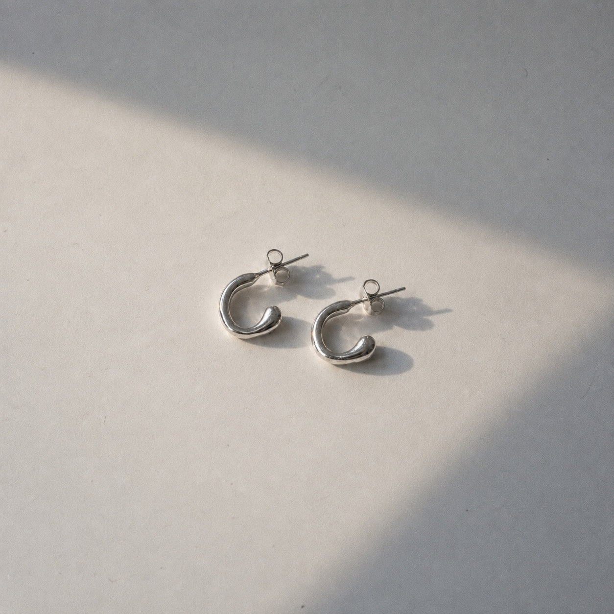 Mini Huggie Hoops